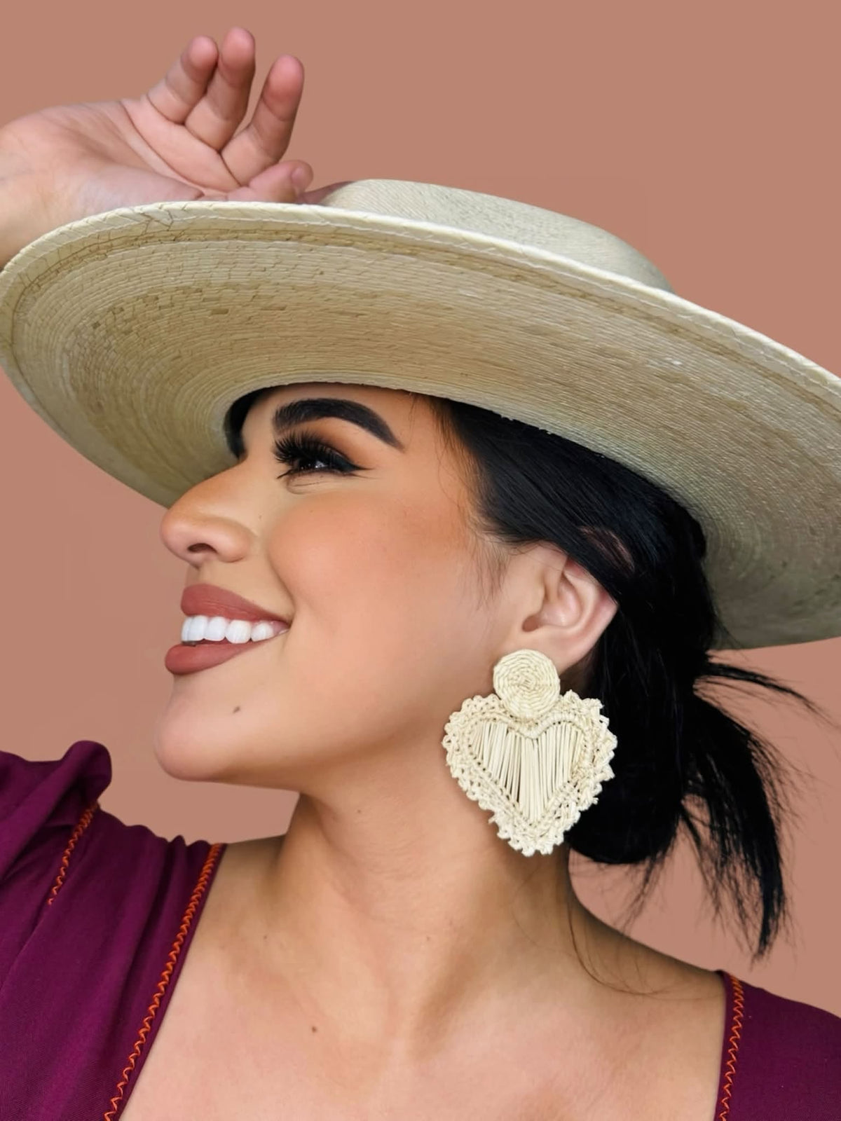 Reina Palma Heart Earrings